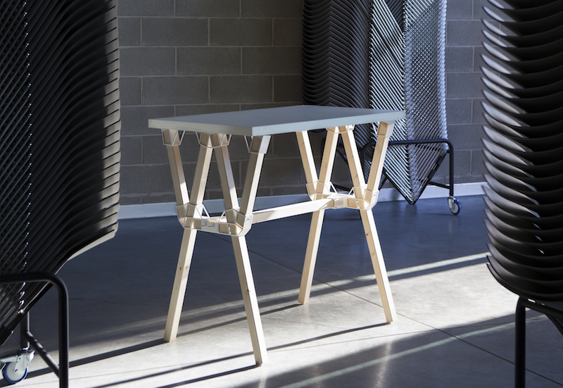 Depero, il tavolo realizzato da Caracol Studio