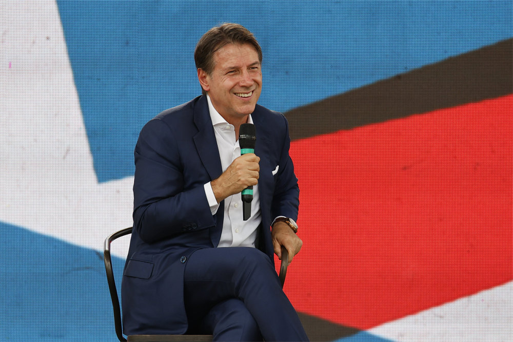 Giuseppe Conte festa fatto roma