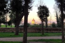 Lo scioglimento del Sodalicio de vida cristiana è stato uno degli utlimi atti del papato di Bergoglio. Lo schiacchiere ecclesiale sudamericano riporta alle cronache una vecchia conoscenza della politica italiana, Rocco Buttiglione.
