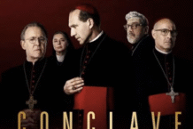 Conclave è l'ultimo, in ordine di tempo, di molti film sul momento nel quale i Cardinali si riuniscono per decidere chi è il prossimo Papa