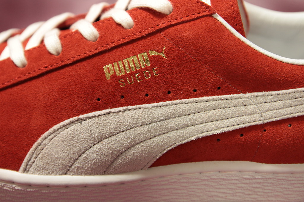 Un'iconica scarpa Puma. Il mitico marchio di scarpe sportive sarebbe stato messo in vendita dalla Famiglia Pinault