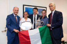 Flavia Pennetta celebrata per al vittoria dello Us Open di Tennis, sconfiggendo l'amica e connazionale Roberta Vinci