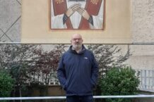 Don Ambrogio Basilico, parroco di San Vito, in Giambellino