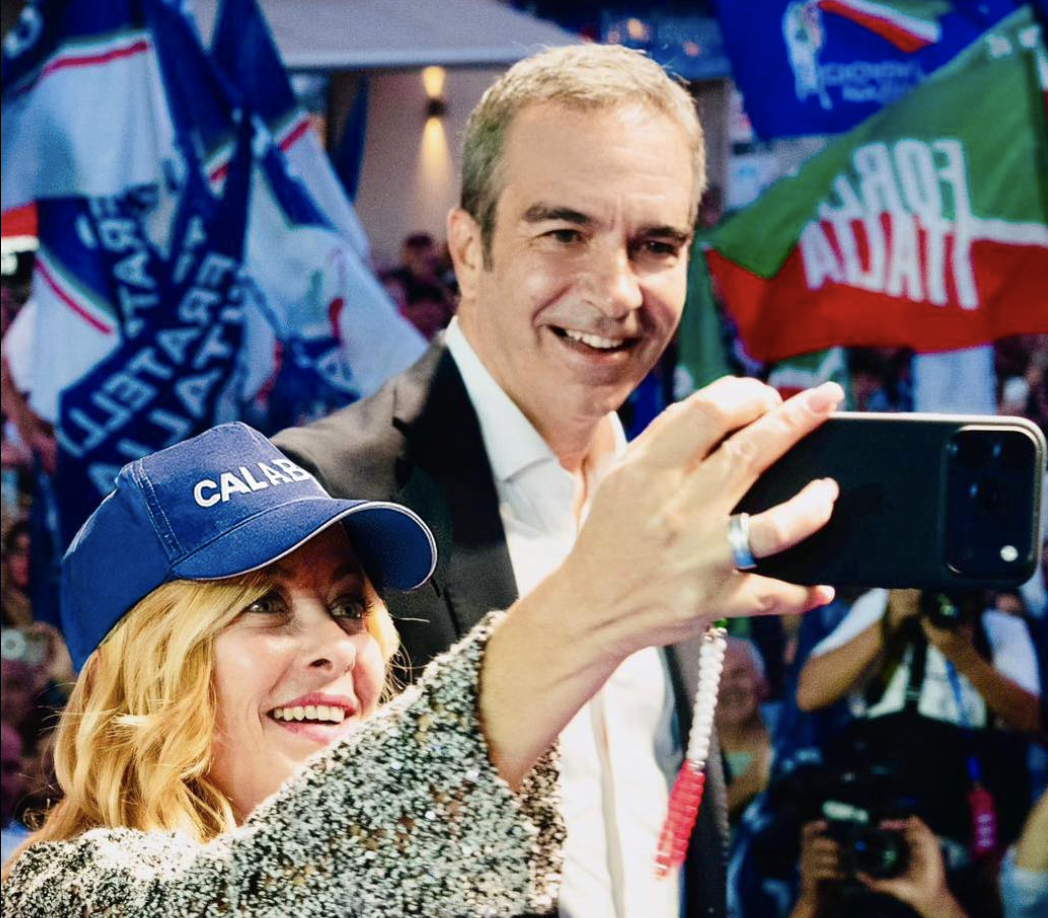 Roberto Occhiuto e Giorgia Meloni, all'evento conclusivo della campagna elettorale per le elezioni della Regione Calabria del 5 e 6 ottobre 2025