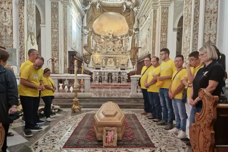 https://www.dagospia.com/media-gallery/funerali-di-maria-cristina-gallo-1-486624/2185428