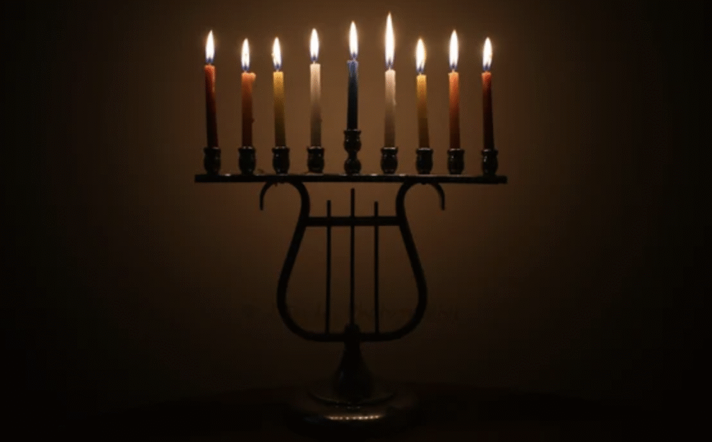 Hannukkah, la festa delle luci, a Sidney è stata funestata da un attentato antisemita nel quale sono state uccise dodici persone