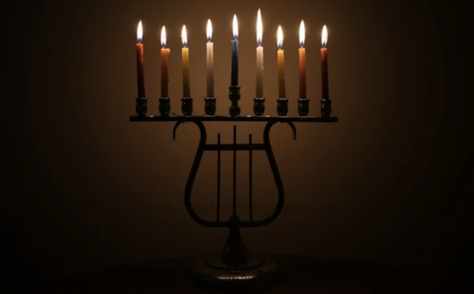 Hannukkah, la festa delle luci, a Sidney è stata funestata da un attentato antisemita nel quale sono state uccise dodici persone