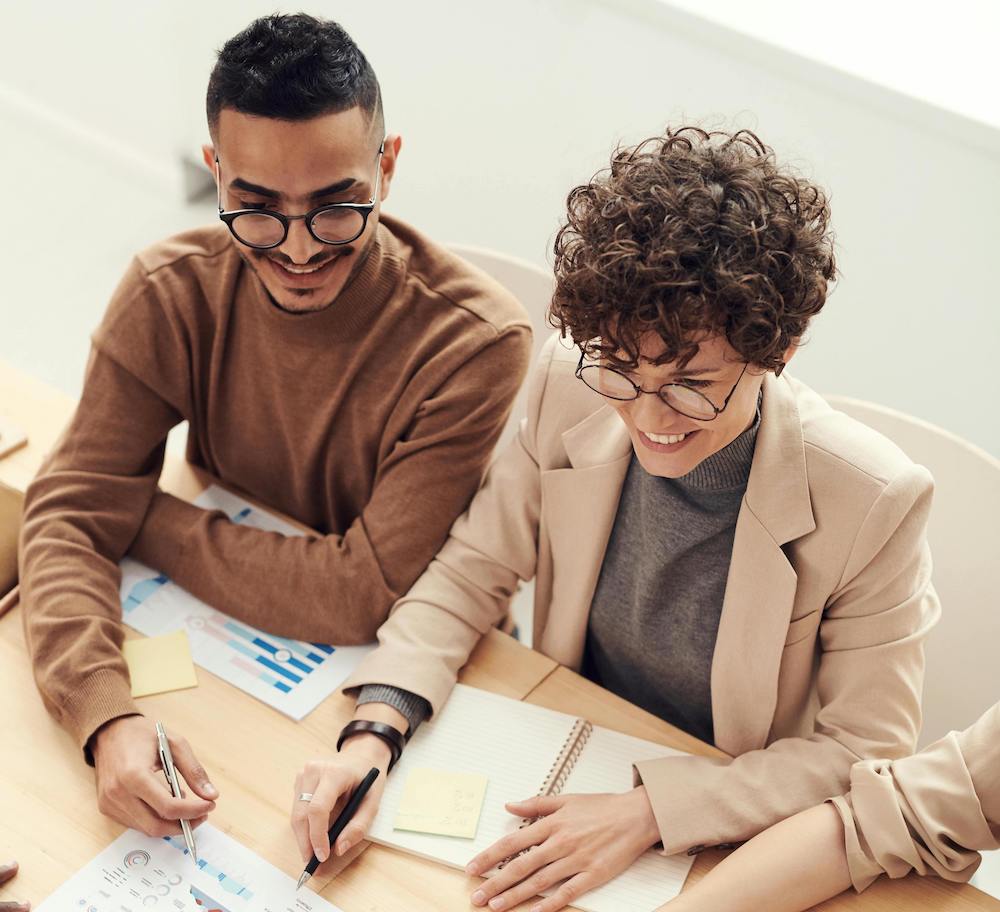 lavoro ufficio 2 impiegati 