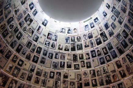 La Sala dei nomi, a Yad Vashem, luogo della memoria di Gaza