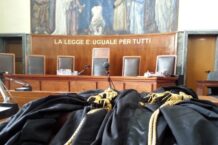 cancellerie paradosso giustizia tribunali