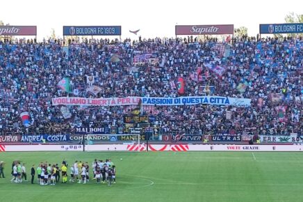 Stadio Dall'ara durante una partita di calcio