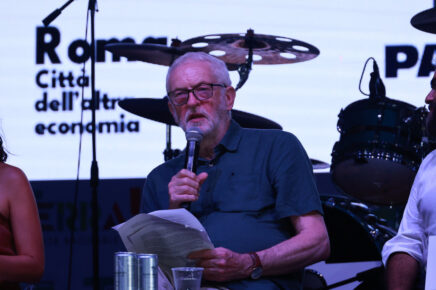 Jeremy Corbyn festa AVS Roma