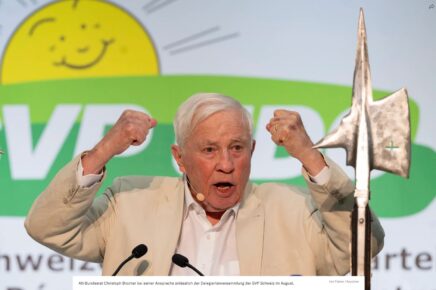 L'ex consigliere federale Christoph Blocher nel suo discorso in occasione dell'assemblea dei delegati della SVP ad agosto 2026.